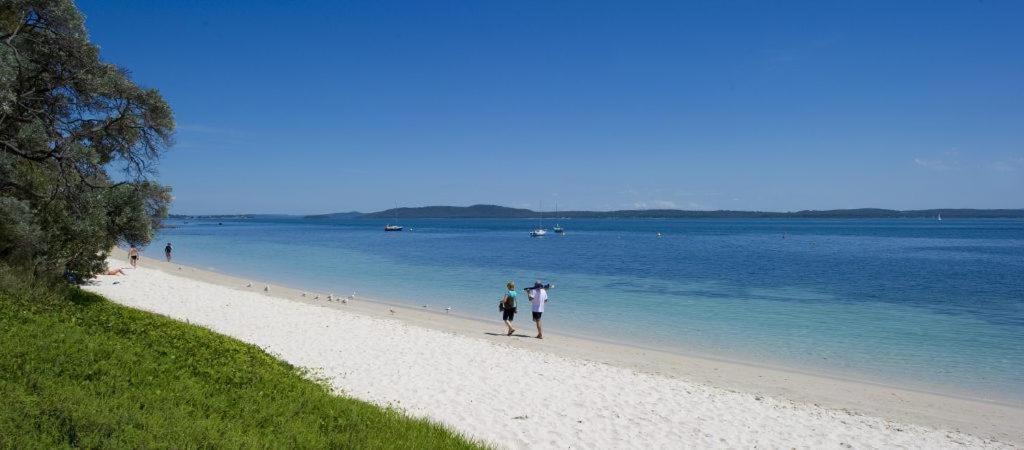 Dutchie'S Sand & Sea Beach House - Easy Walk To The Beach Нельсон-Бей Экстерьер фото